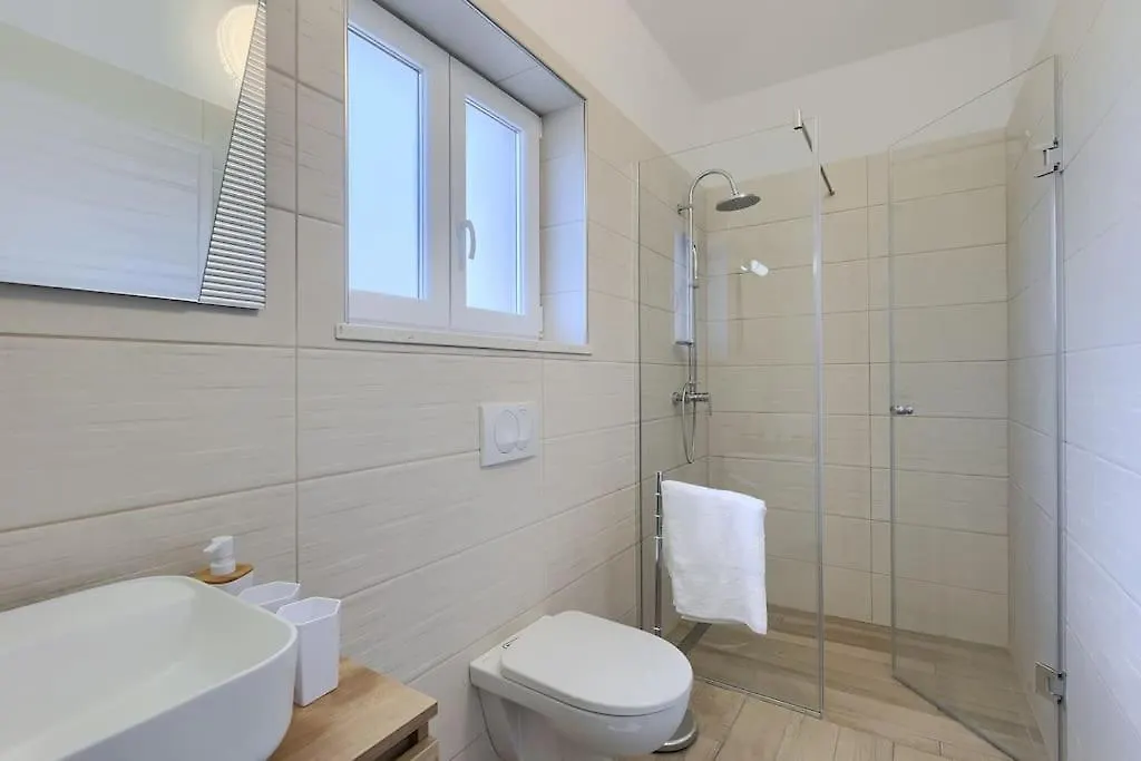 Villa Laura Ripenda Kras 0*,  Croazia